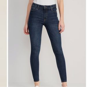 EUC Rockstar super skinny high rise secret slim pocket jeans